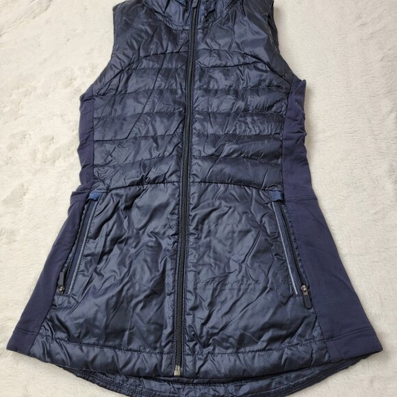 Lululemon Women's Navy Down For A Run II Slim Fitted Full-Zip Puffer Vest Size 2 - Picture 2 of 7